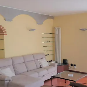 https://meta-italy-sui-navigli.italymilanhotels.net